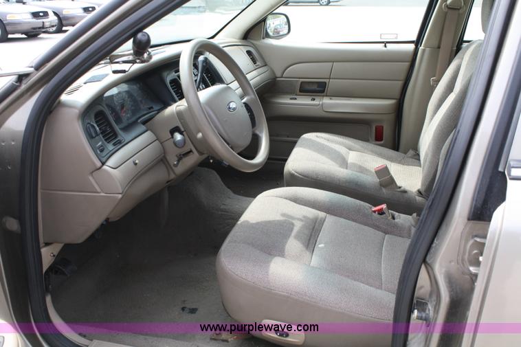 image for item 4858 2005 Ford Crown Victoria Police Interceptor