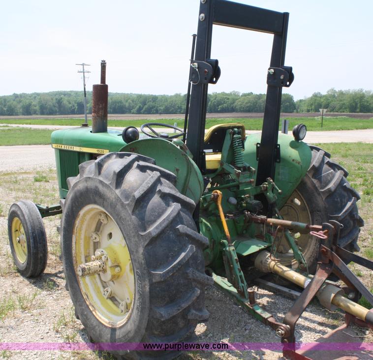 image for item 4979 1970 John Deere 1520 tractor