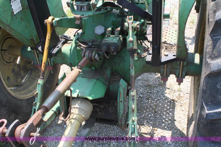 image for item 4979 1970 John Deere 1520 tractor