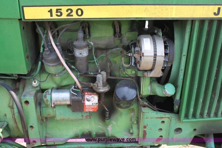 image for item 4979 1970 John Deere 1520 tractor