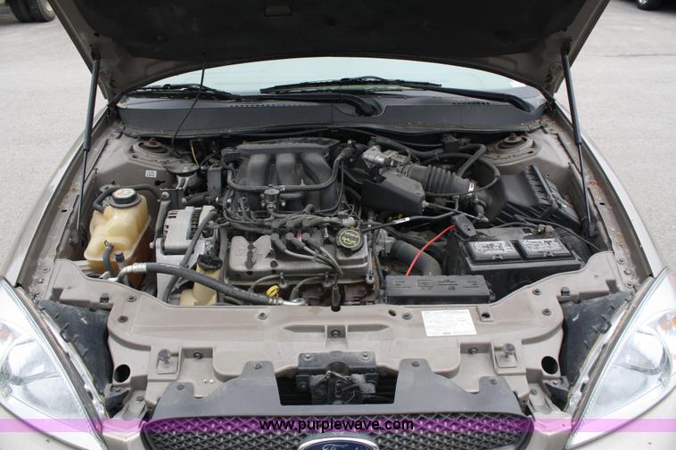image for item 4990 2007 Ford Taurus SE