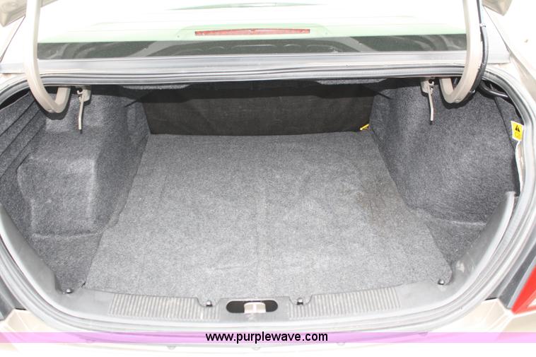 image for item 4990 2007 Ford Taurus SE