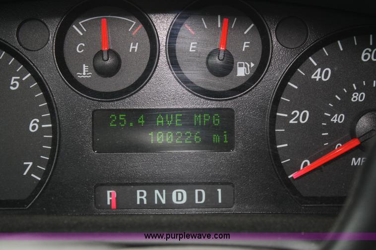 image for item 4991 2007 Ford Taurus SE