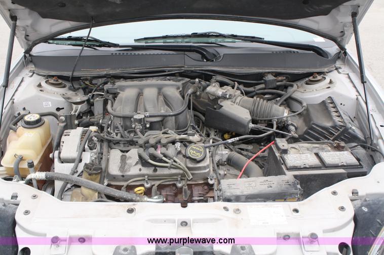 image for item 4991 2007 Ford Taurus SE