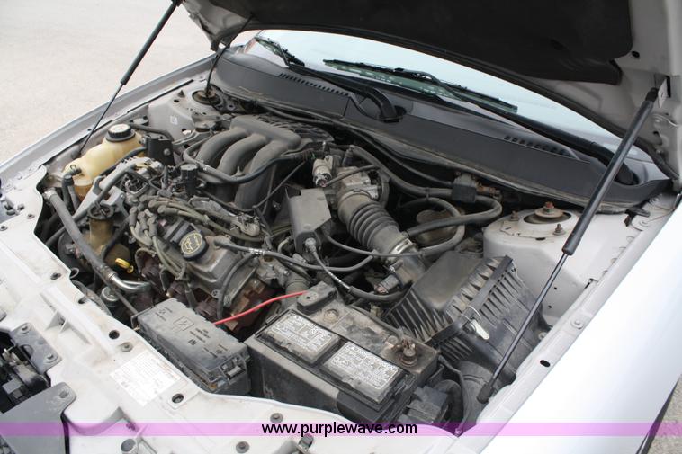 image for item 4991 2007 Ford Taurus SE