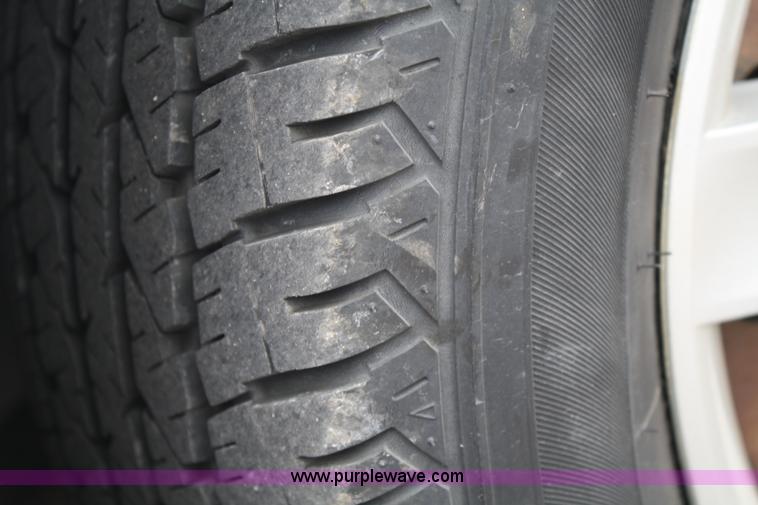 image for item 4991 2007 Ford Taurus SE