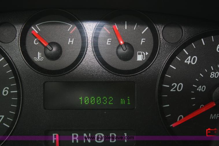 image for item 4992 2007 Ford Taurus SE