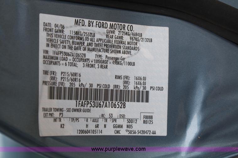 image for item 4992 2007 Ford Taurus SE