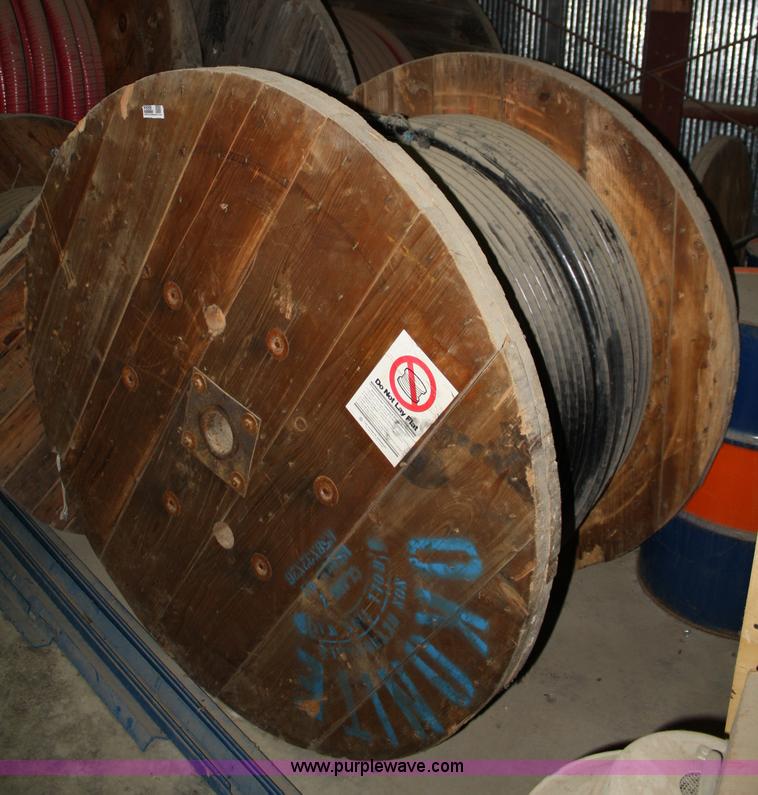 image for item 4999 15.5 KV single conductor copper cable