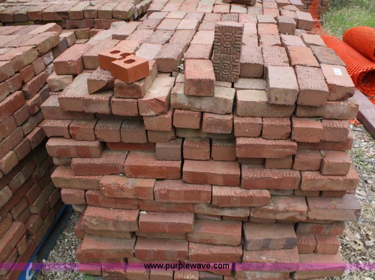 image for item 5002 Used paving bricks