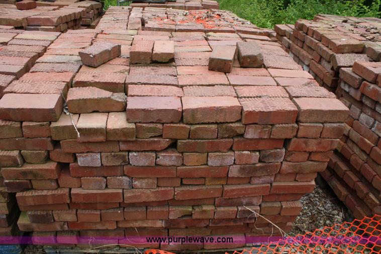 image for item 5002 Used paving bricks