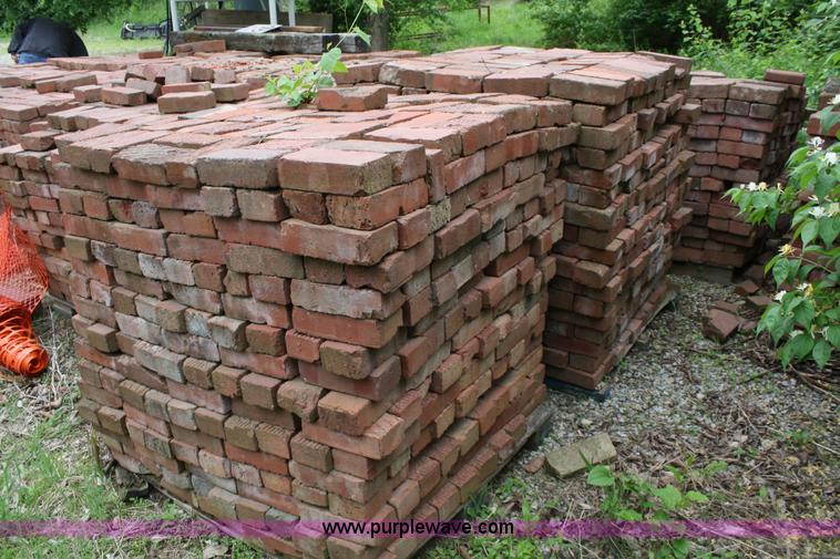 image for item 5002 Used paving bricks