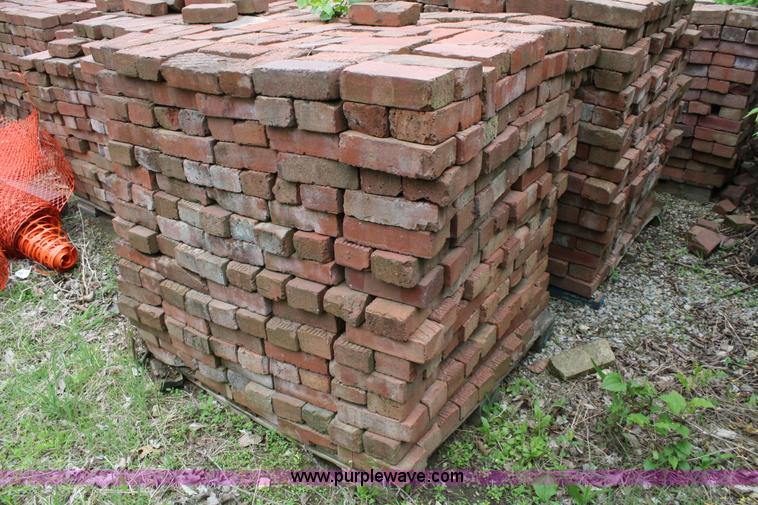image for item 5002 Used paving bricks