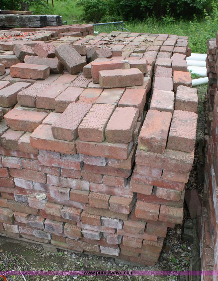 image for item 5002 Used paving bricks