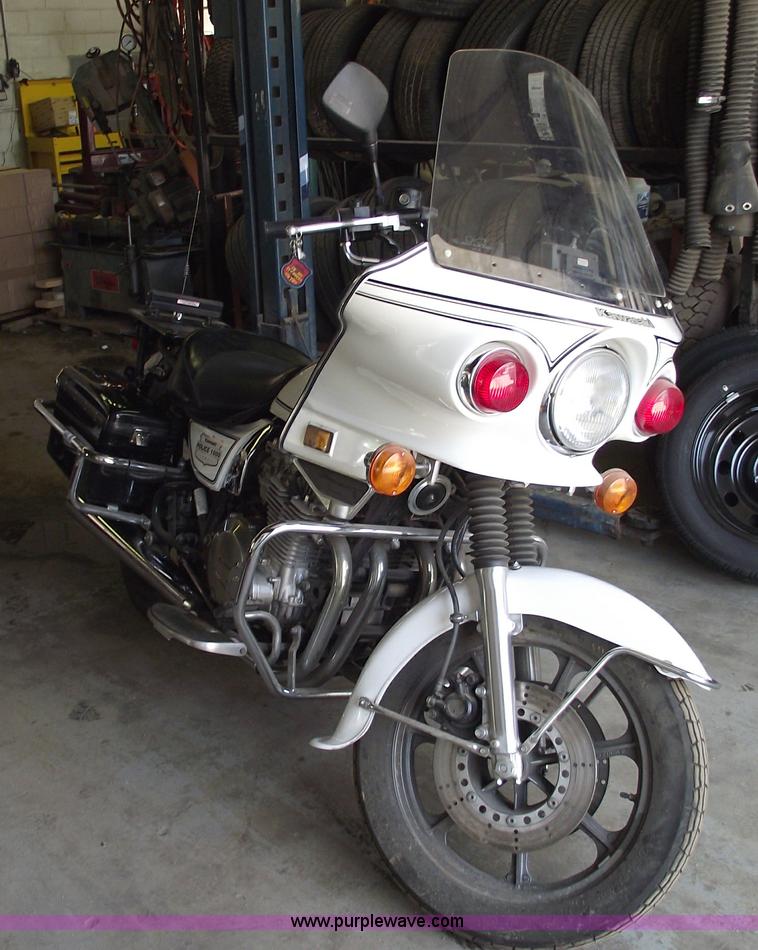 image for item 5539 1999 Kawasaki KZ1000 Police motorcycle