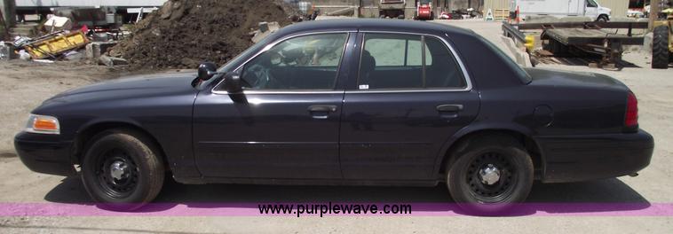 image for item 5541 2000 Ford Crown Victoria Police Interceptor