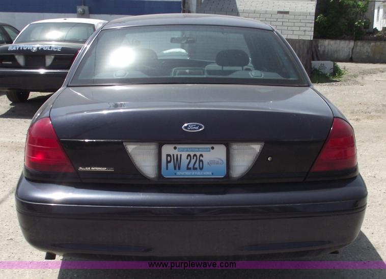 image for item 5541 2000 Ford Crown Victoria Police Interceptor
