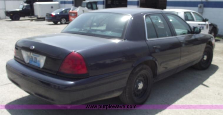 image for item 5541 2000 Ford Crown Victoria Police Interceptor
