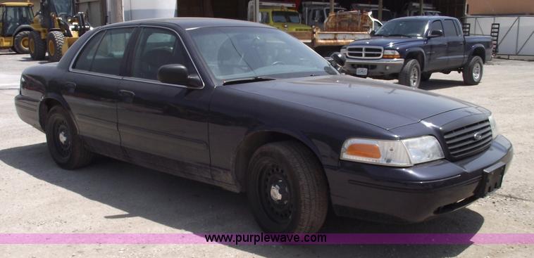 image for item 5541 2000 Ford Crown Victoria Police Interceptor