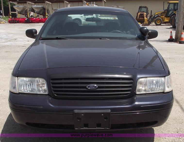 image for item 5541 2000 Ford Crown Victoria Police Interceptor