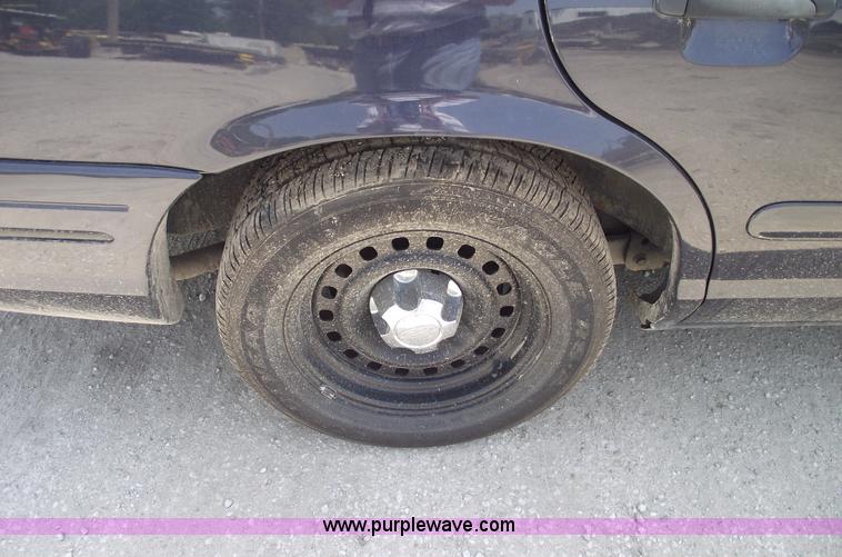 image for item 5541 2000 Ford Crown Victoria Police Interceptor