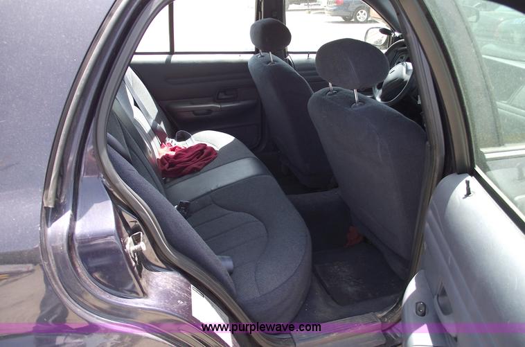 image for item 5541 2000 Ford Crown Victoria Police Interceptor