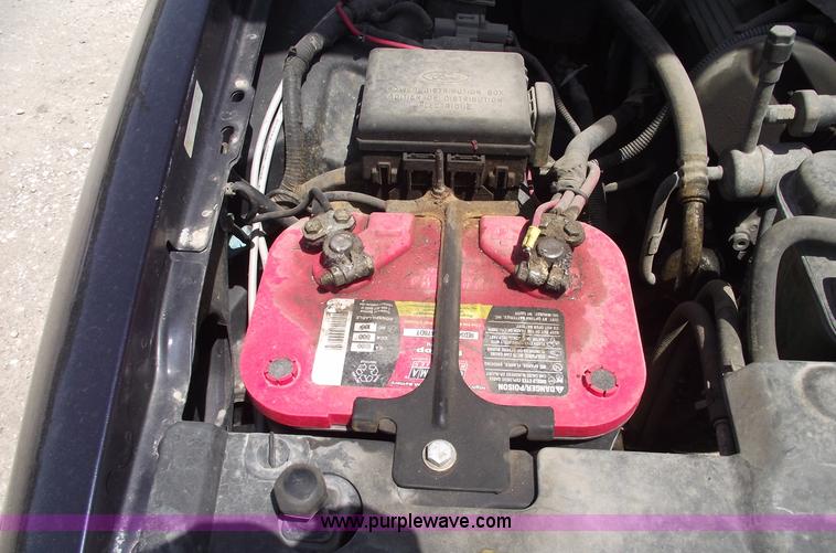 image for item 5541 2000 Ford Crown Victoria Police Interceptor