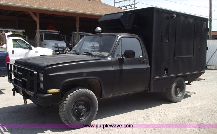 image for item 5542 1984 Chevrolet D30 SWAT team truck