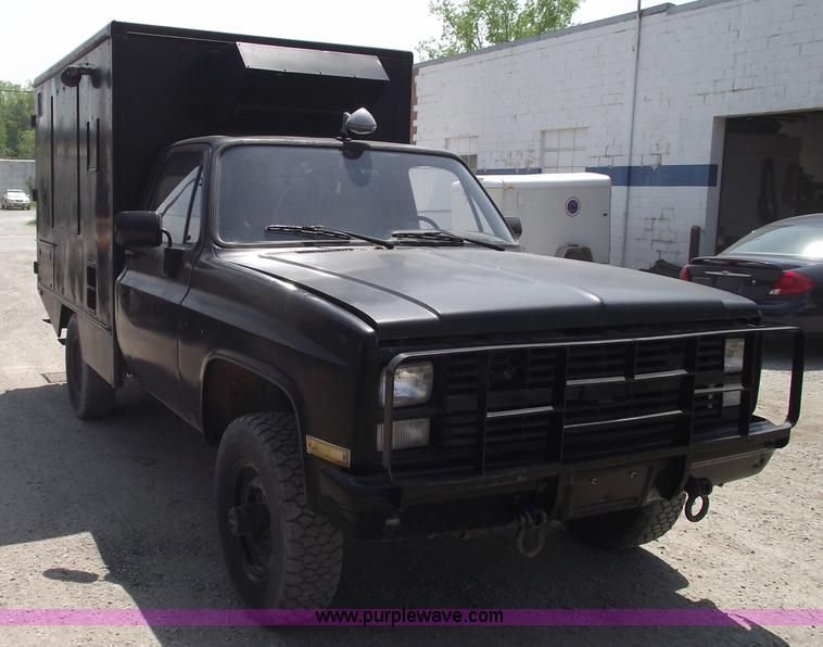 image for item 5542 1984 Chevrolet D30 SWAT team truck