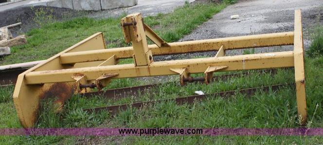 image for item 6081 Road boss 8' scraper