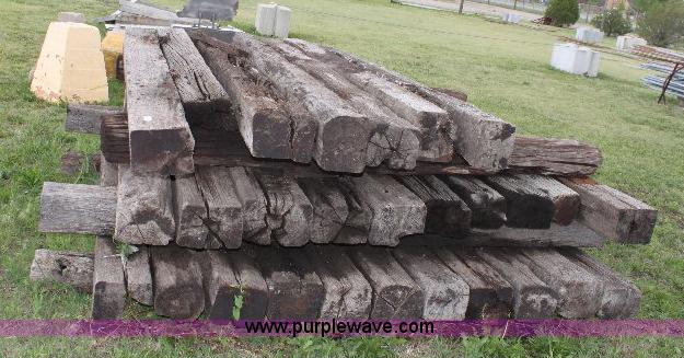 image for item 6083 (34) railroad ties