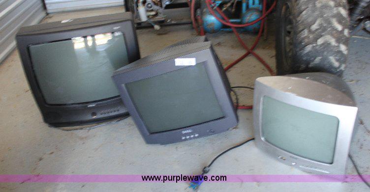 image for item 6126 (4) assorted tube televisions and CRT monitors