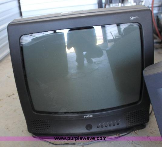 image for item 6126 (4) assorted tube televisions and CRT monitors
