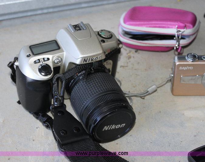 image for item 6127 Assorted electronics