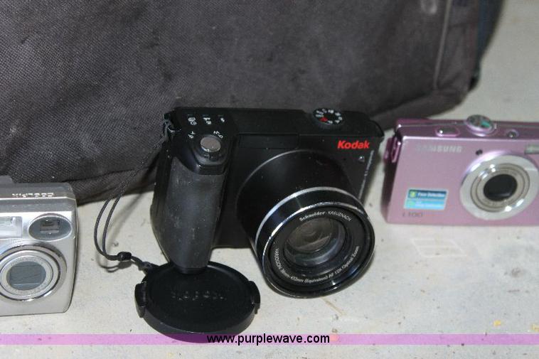 image for item 6127 Assorted electronics