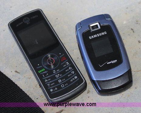 image for item 6127 Assorted electronics