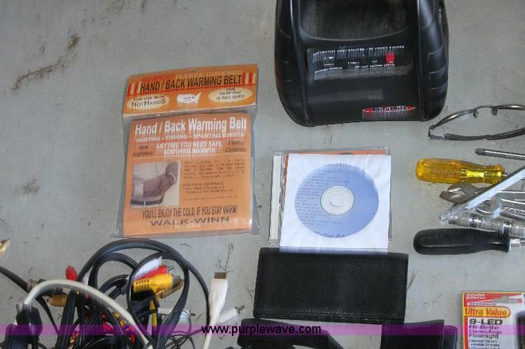 image for item 6128 Assorted household items