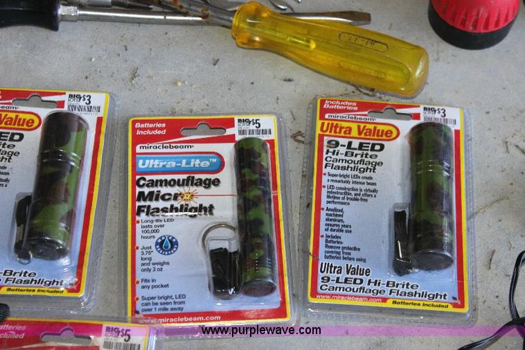 image for item 6128 Assorted household items