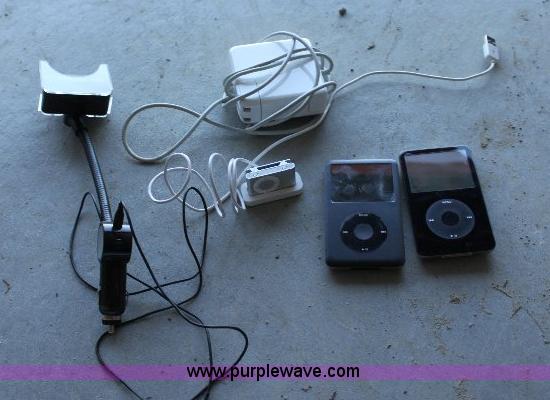 image for item 6130 Assorted iPods and accessories