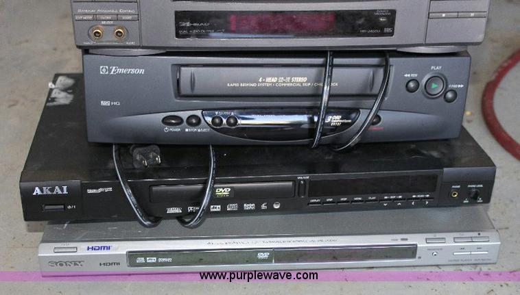 image for item 6131 Assorted electronics