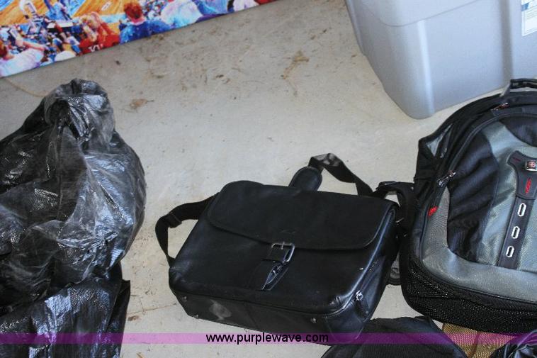 image for item 6133 Assorted items