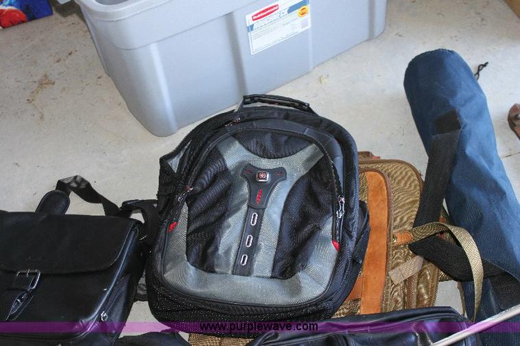 image for item 6133 Assorted items