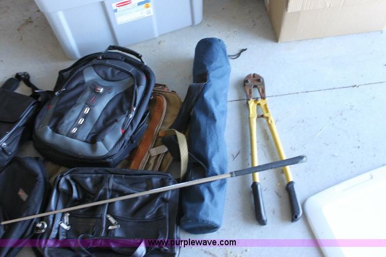 image for item 6133 Assorted items