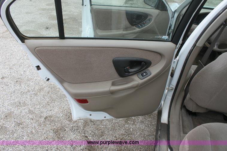 image for item 6216 2002 Chevrolet Malibu