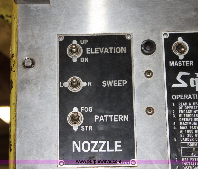 image for item 6319 1975 Ford 900 ladder truck