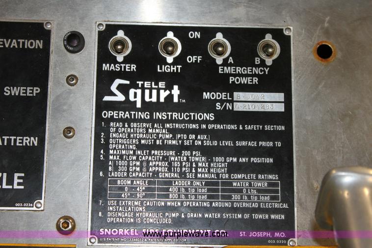 image for item 6319 1975 Ford 900 ladder truck