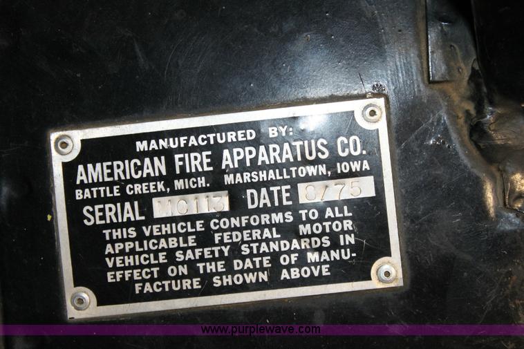 image for item 6319 1975 Ford 900 ladder truck