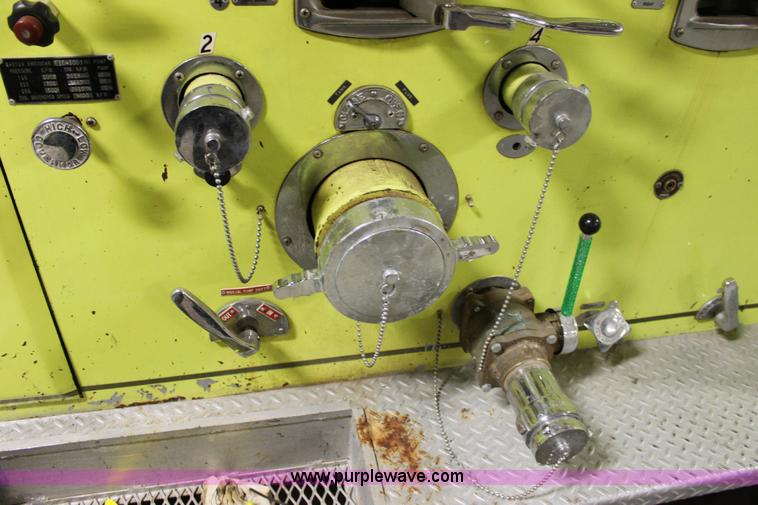 image for item 6319 1975 Ford 900 ladder truck