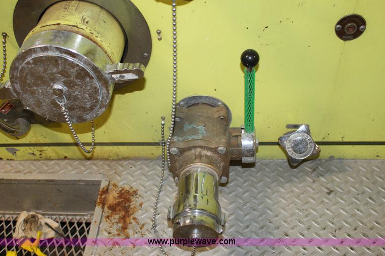 image for item 6319 1975 Ford 900 ladder truck