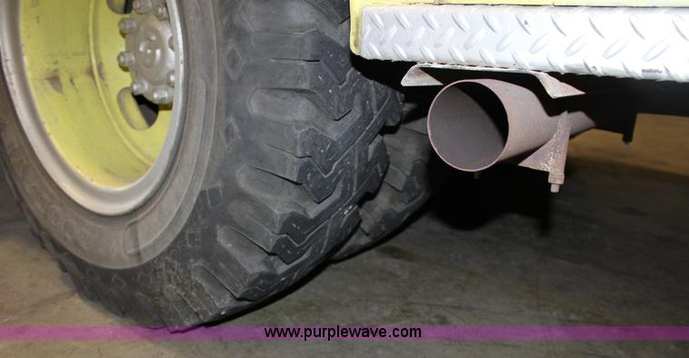 image for item 6319 1975 Ford 900 ladder truck